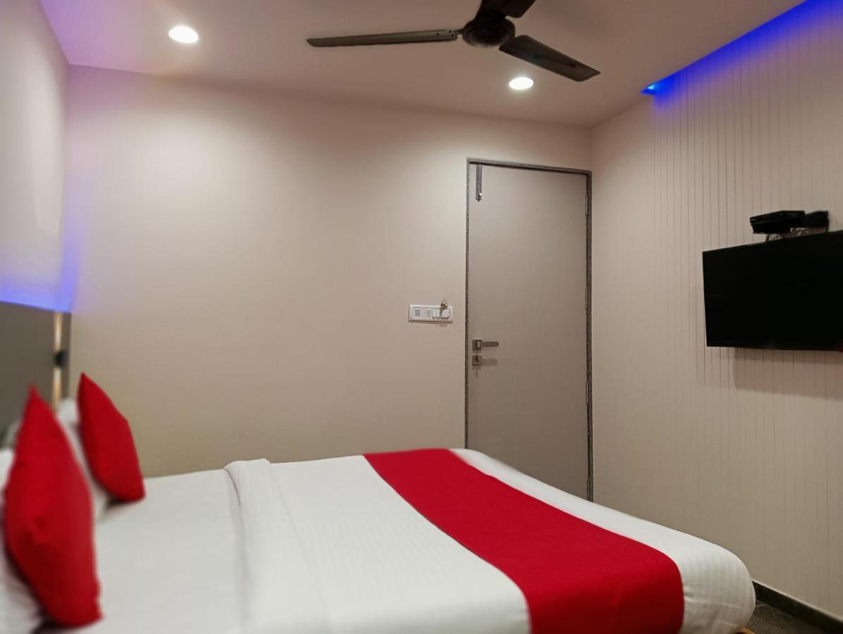 Hotel Royal Rituals Vesu Сурат Экстерьер фото